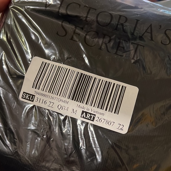 Victoria Secret Wink Seamless Rob Lace Trim Romper - Picture 8 of 8